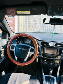 Chrysler 200
